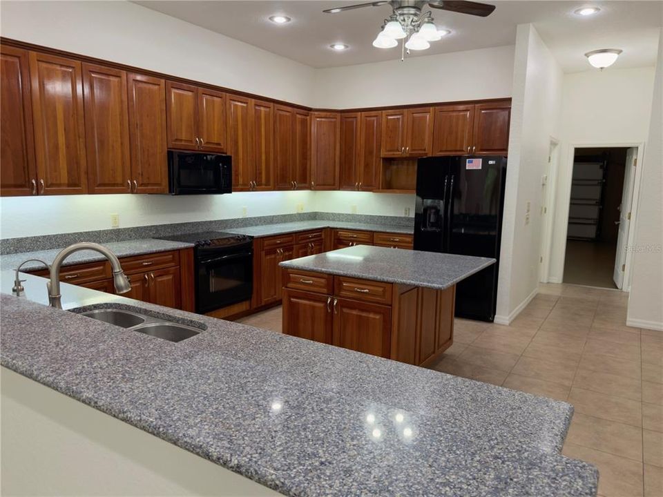 For Sale: $1,600,000 (5 beds, 3 baths, 3596 Square Feet)