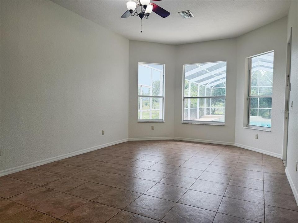 For Sale: $1,600,000 (5 beds, 3 baths, 3596 Square Feet)