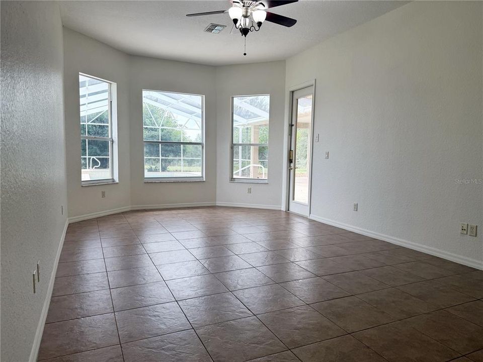 For Sale: $1,600,000 (5 beds, 3 baths, 3596 Square Feet)
