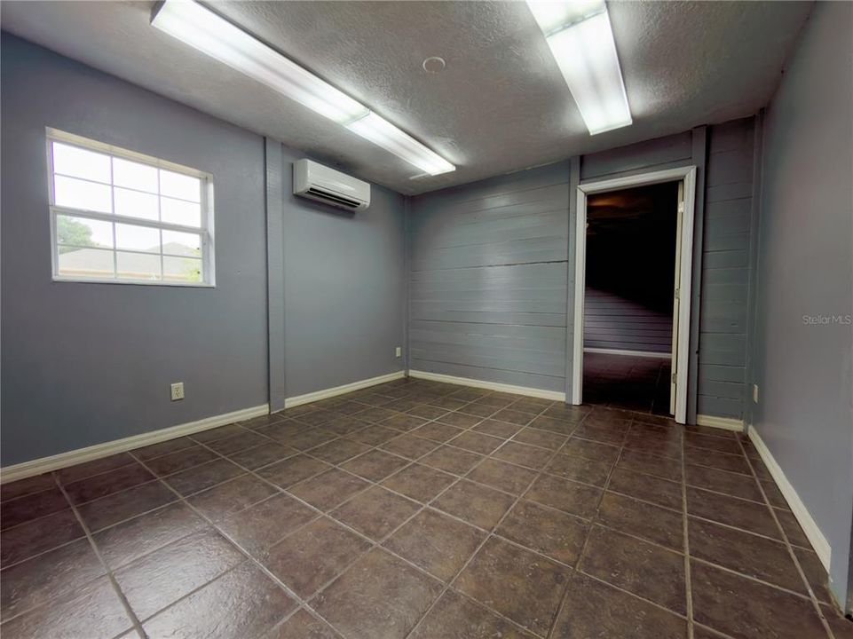 For Sale: $1,600,000 (5 beds, 3 baths, 3596 Square Feet)