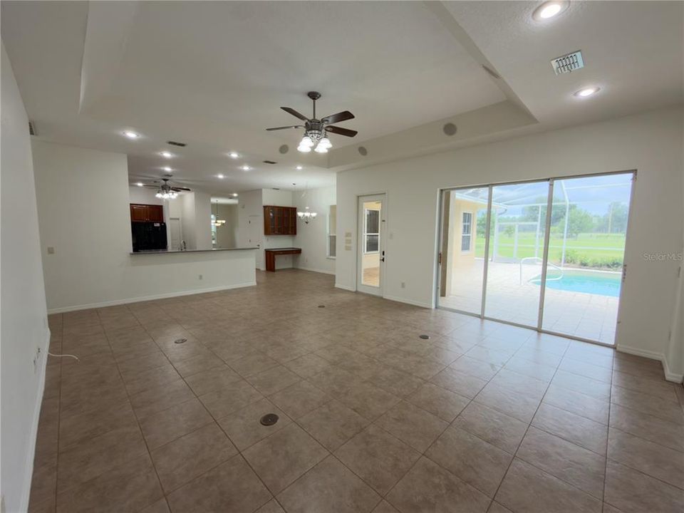 For Sale: $1,600,000 (5 beds, 3 baths, 3596 Square Feet)