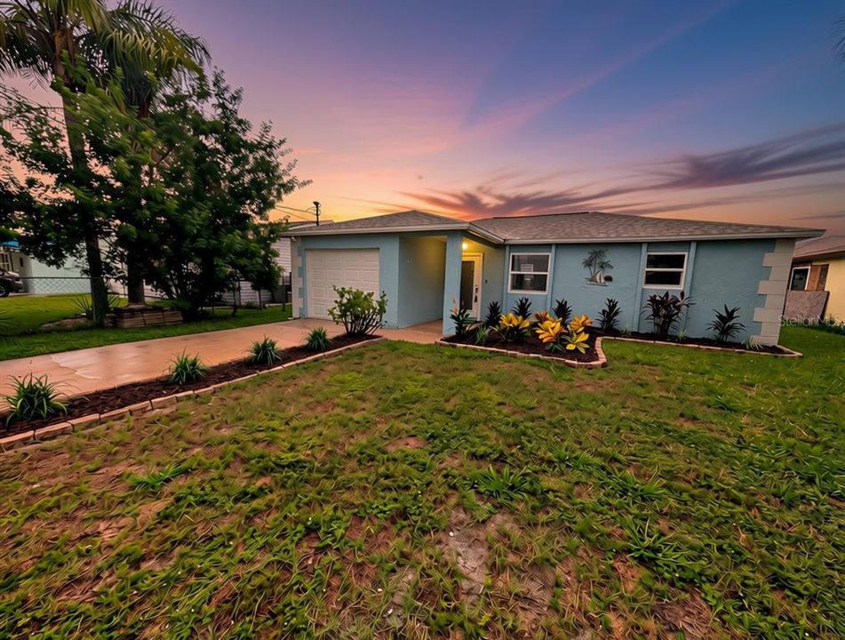En Venta: $349,000 (2 camas, 2 baños, 875 Pies cuadrados)