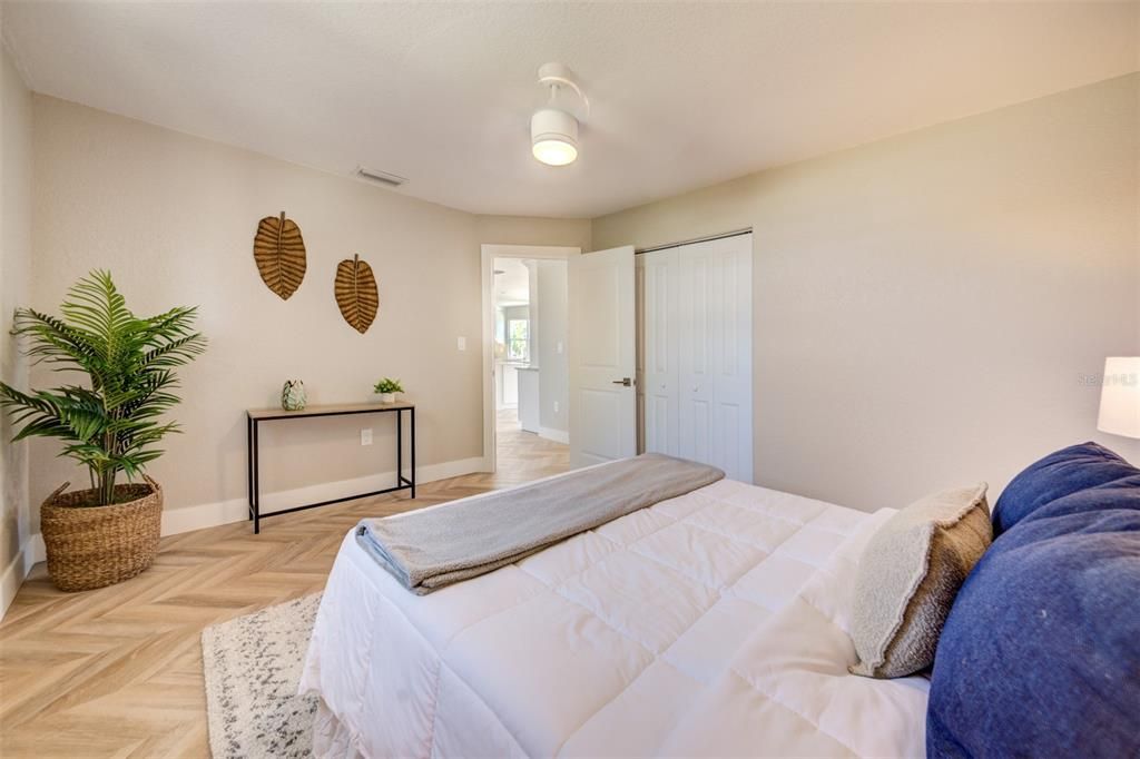 En Venta: $349,000 (2 camas, 2 baños, 875 Pies cuadrados)