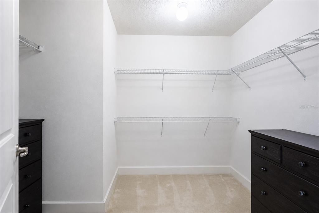 En Venta: $1,150,000 (5 camas, 4 baños, 3292 Pies cuadrados)