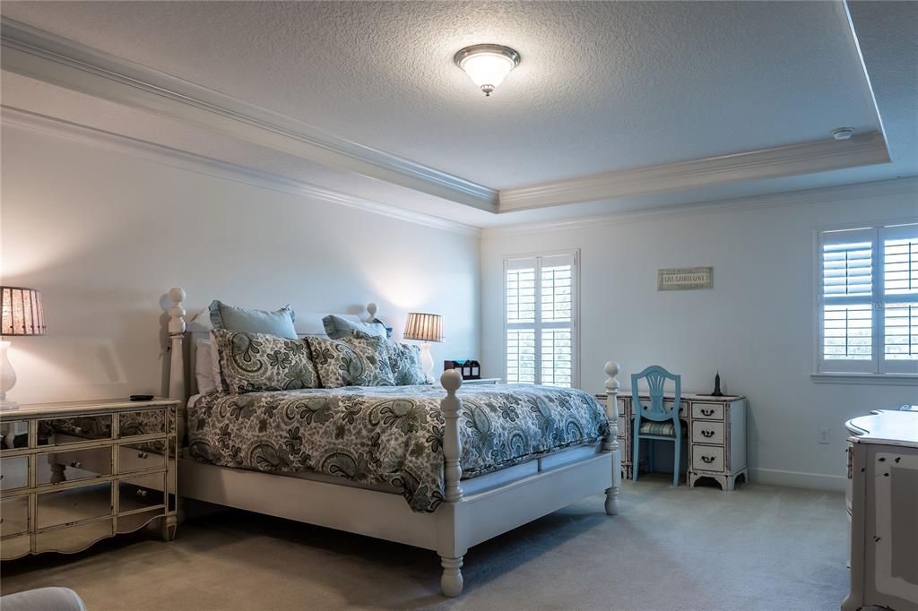 En Venta: $1,150,000 (5 camas, 4 baños, 3292 Pies cuadrados)