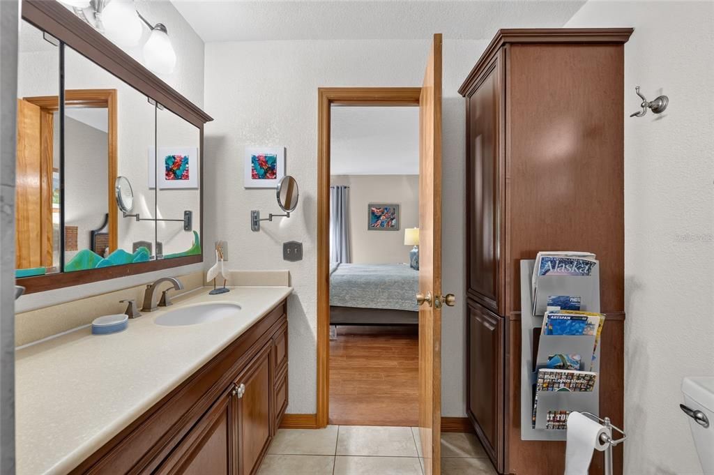 Activo con contrato: $295,000 (3 camas, 2 baños, 1710 Pies cuadrados)