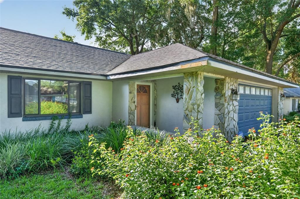 Activo con contrato: $295,000 (3 camas, 2 baños, 1710 Pies cuadrados)