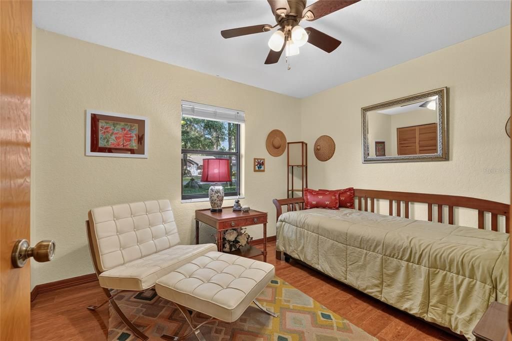 Activo con contrato: $295,000 (3 camas, 2 baños, 1710 Pies cuadrados)