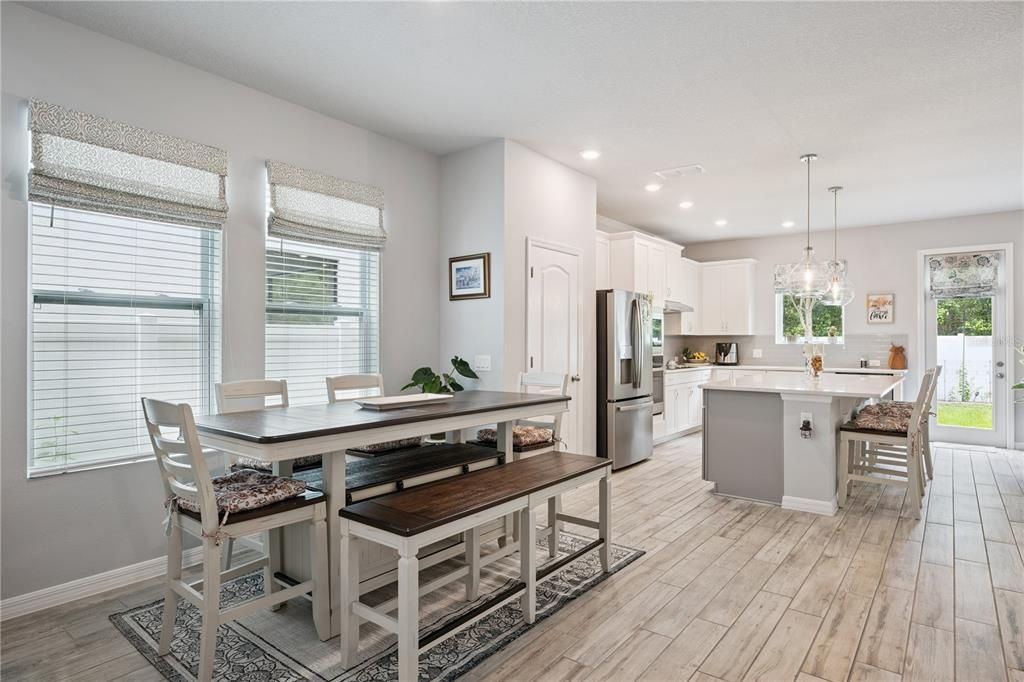 For Sale: $499,000 (5 beds, 3 baths, 2349 Square Feet)