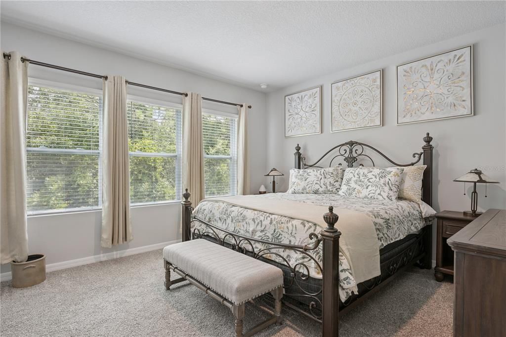 For Sale: $499,000 (5 beds, 3 baths, 2349 Square Feet)