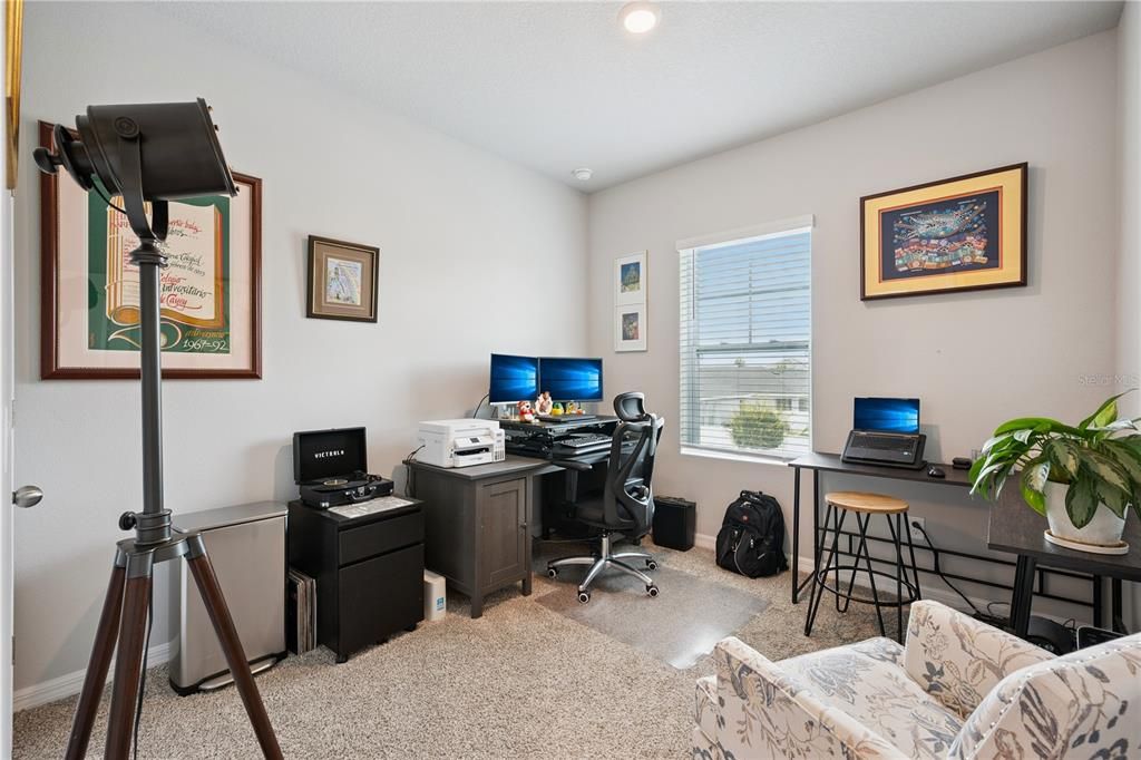 For Sale: $499,000 (5 beds, 3 baths, 2349 Square Feet)