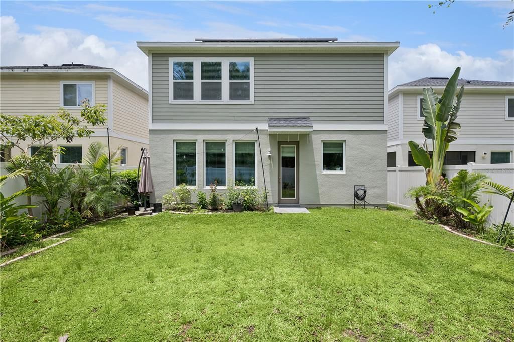 For Sale: $499,000 (5 beds, 3 baths, 2349 Square Feet)