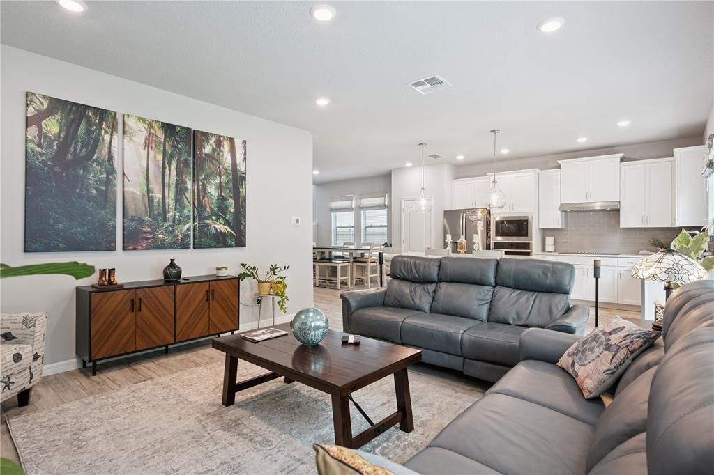 For Sale: $499,000 (5 beds, 3 baths, 2349 Square Feet)