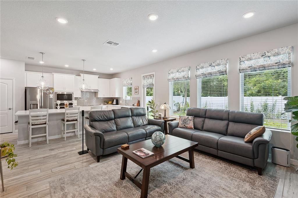 For Sale: $499,000 (5 beds, 3 baths, 2349 Square Feet)