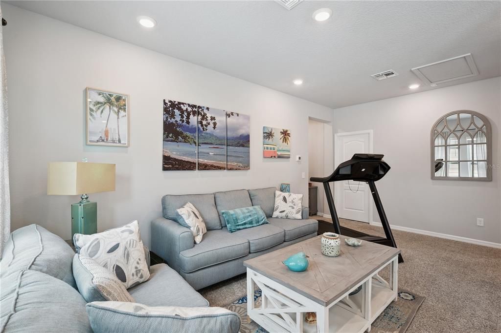 For Sale: $499,000 (5 beds, 3 baths, 2349 Square Feet)