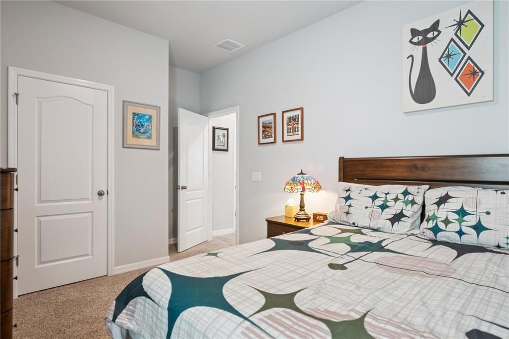 For Sale: $499,000 (5 beds, 3 baths, 2349 Square Feet)