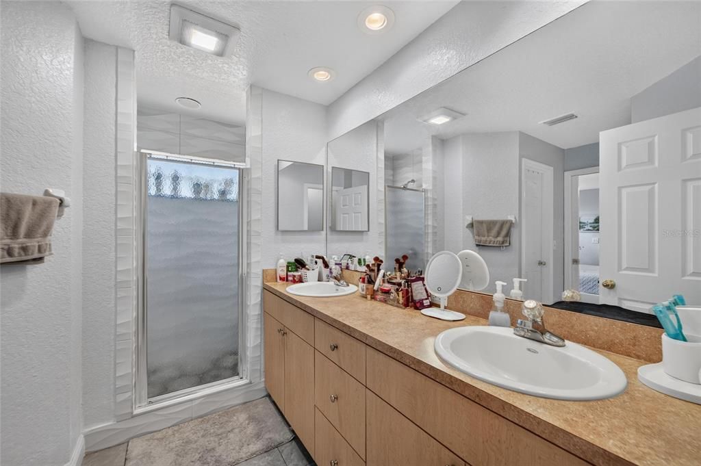 For Sale: $405,000 (4 beds, 2 baths, 1624 Square Feet)
