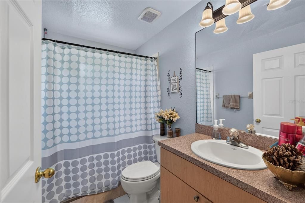 For Sale: $405,000 (4 beds, 2 baths, 1624 Square Feet)