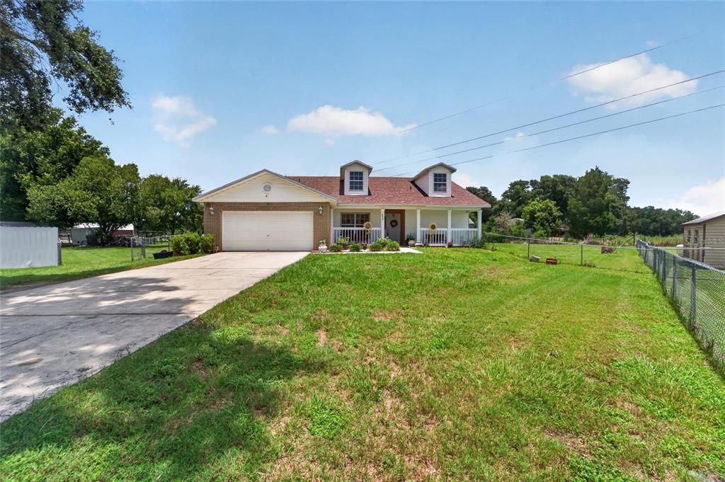 For Sale: $405,000 (4 beds, 2 baths, 1624 Square Feet)