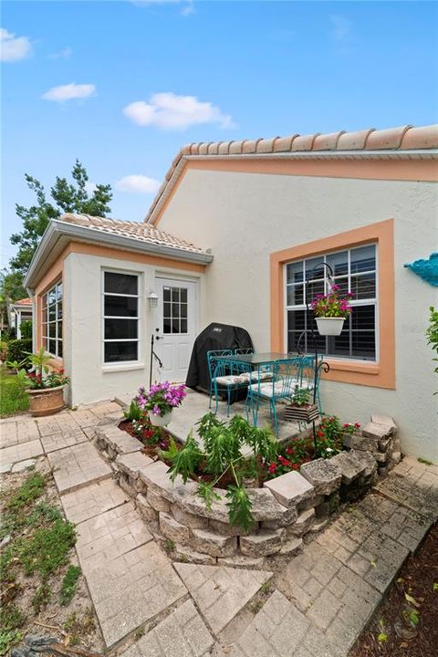 For Rent: $2,900 (2 beds, 2 baths, 1436 Square Feet)