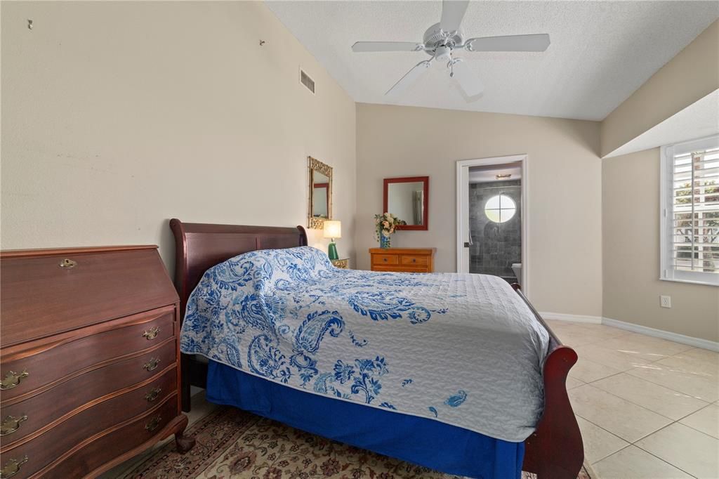 For Rent: $2,900 (2 beds, 2 baths, 1436 Square Feet)