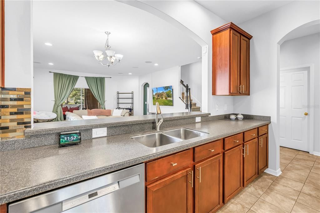 En Venta: $380,000 (3 camas, 2 baños, 2368 Pies cuadrados)
