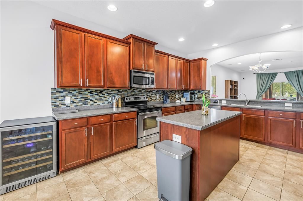 En Venta: $380,000 (3 camas, 2 baños, 2368 Pies cuadrados)
