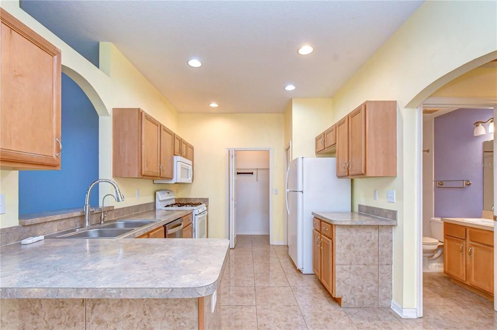 For Sale: $279,000 (3 beds, 2 baths, 1551 Square Feet)