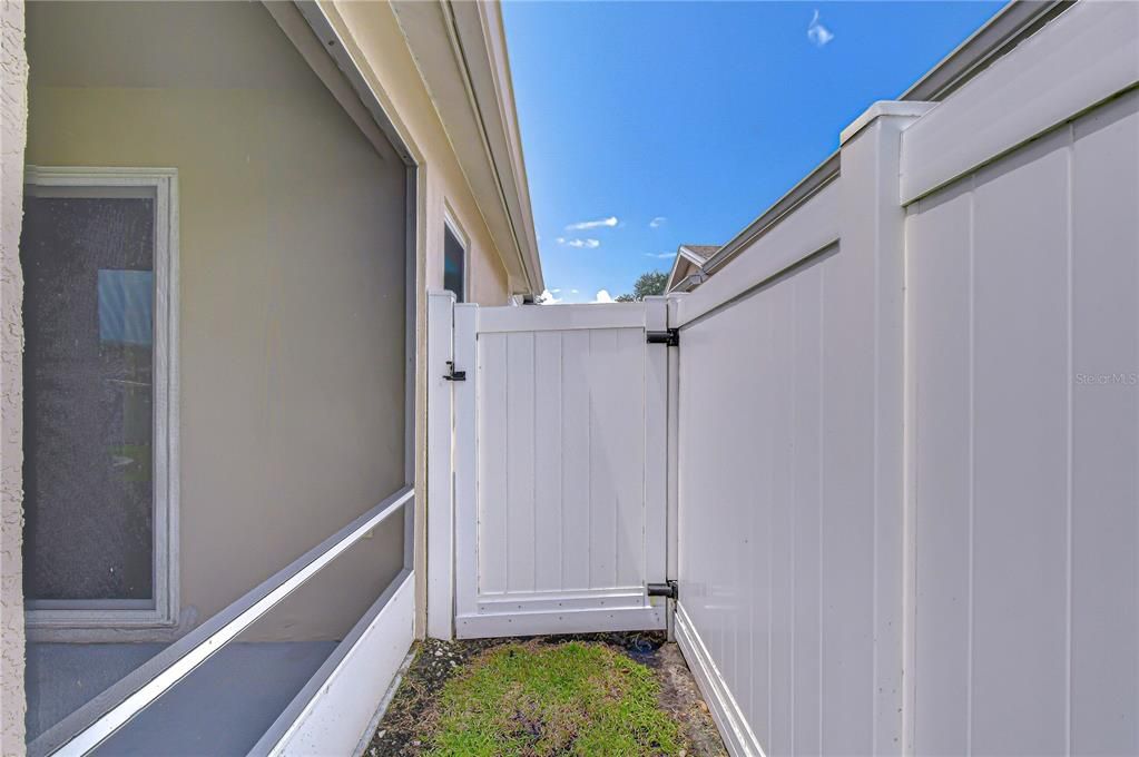 For Sale: $279,000 (3 beds, 2 baths, 1551 Square Feet)