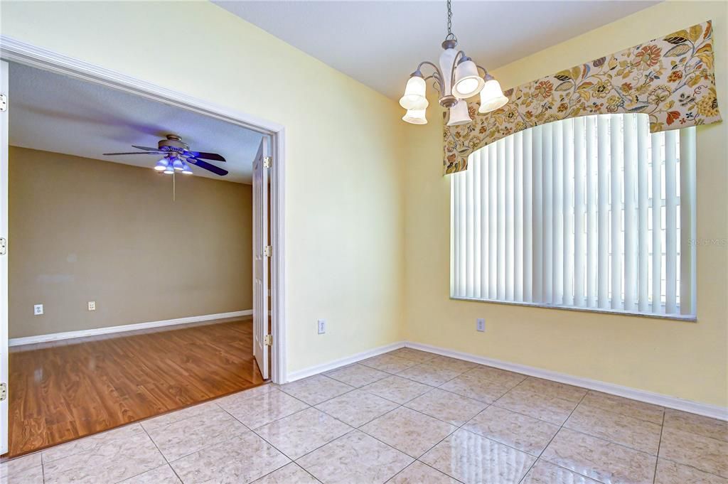 For Sale: $279,000 (3 beds, 2 baths, 1551 Square Feet)