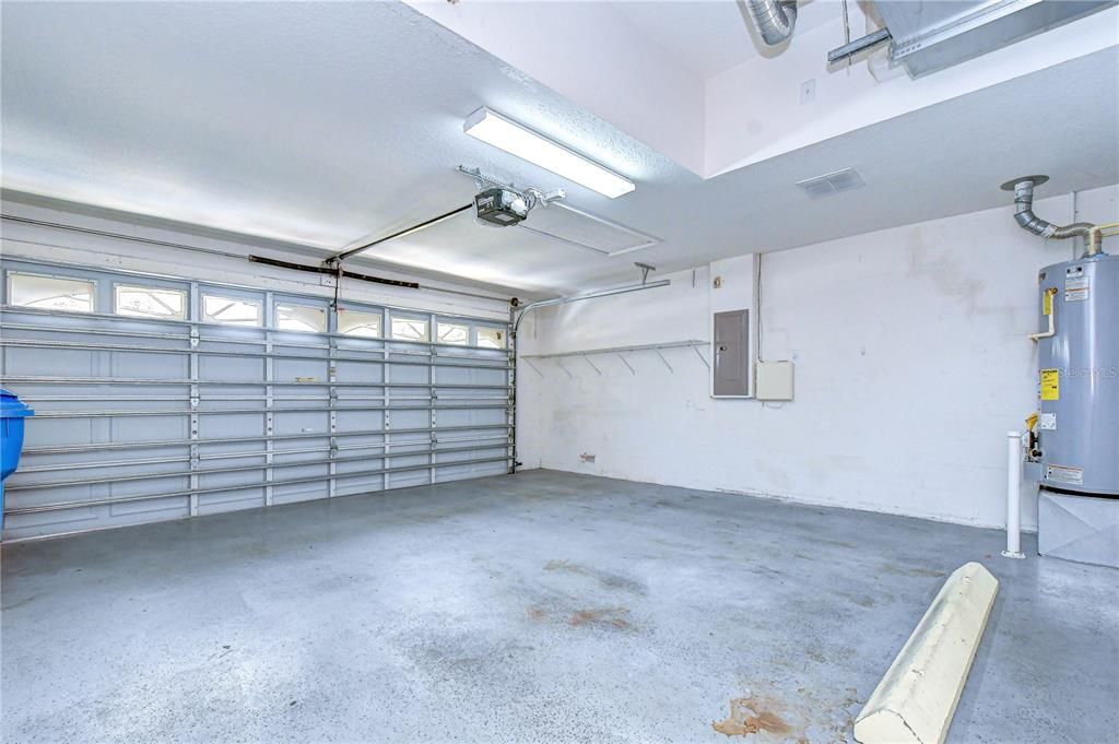 For Sale: $279,000 (3 beds, 2 baths, 1551 Square Feet)
