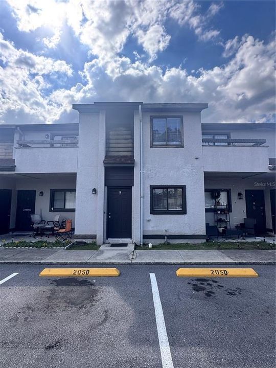 В аренду: $1,450 (2 спален, 2 ванн, 1088 Квадратных фут)