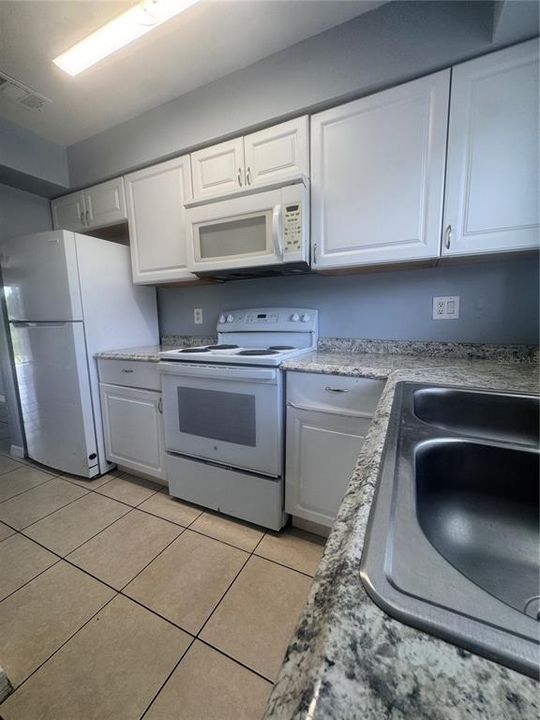 В аренду: $1,450 (2 спален, 2 ванн, 1088 Квадратных фут)