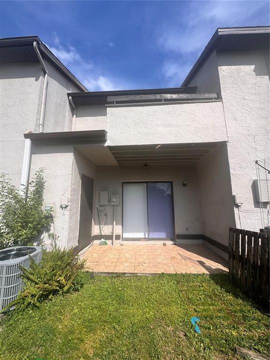 В аренду: $1,450 (2 спален, 2 ванн, 1088 Квадратных фут)