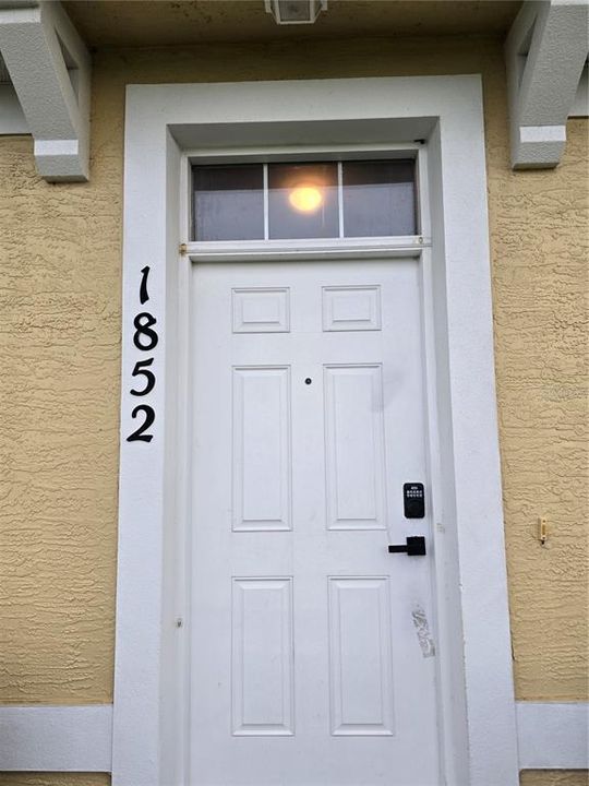 For Rent: $1,350 (2 beds, 2 baths, 1056 Square Feet)