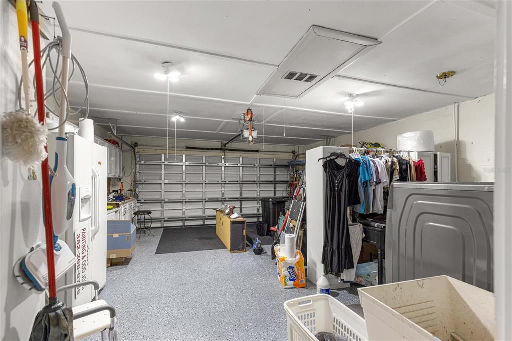 На продажу: $199,900 (2 спален, 2 ванн, 1761 Квадратных фут)