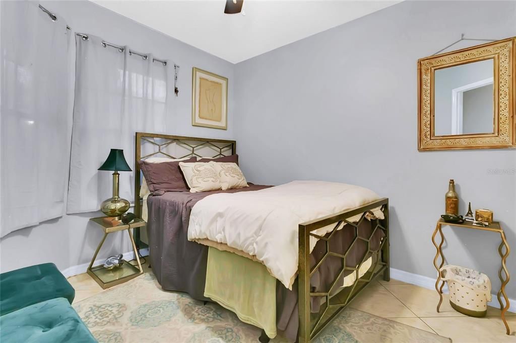 For Sale: $286,500 (2 beds, 2 baths, 1406 Square Feet)