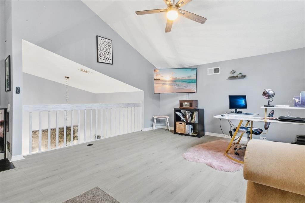 For Sale: $286,500 (2 beds, 2 baths, 1406 Square Feet)