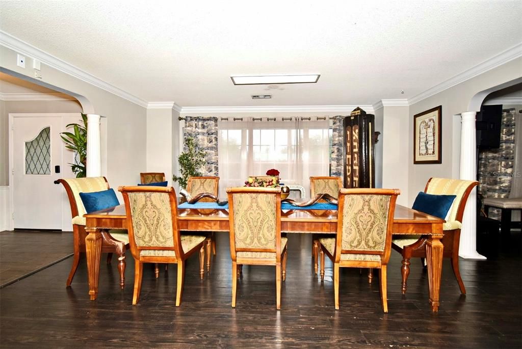 На продажу: $587,000 (4 спален, 2 ванн, 2416 Квадратных фут)