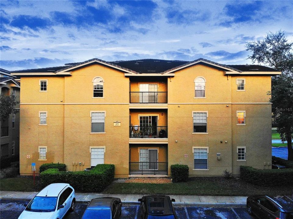For Rent: $2,050 (3 beds, 2 baths, 1455 Square Feet)