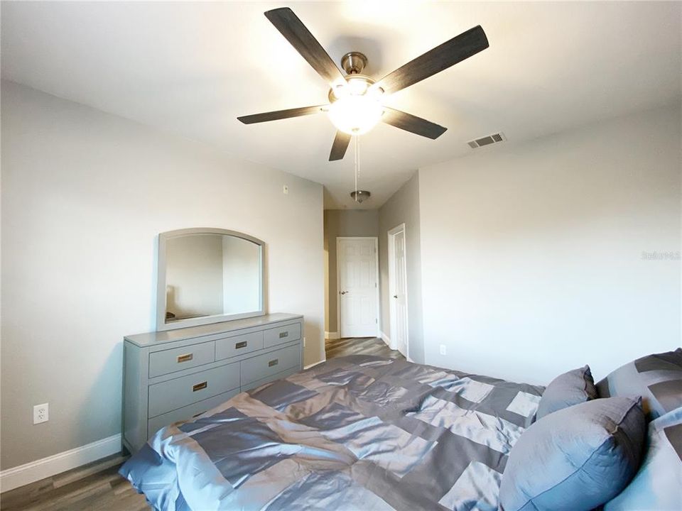 For Rent: $2,050 (3 beds, 2 baths, 1455 Square Feet)