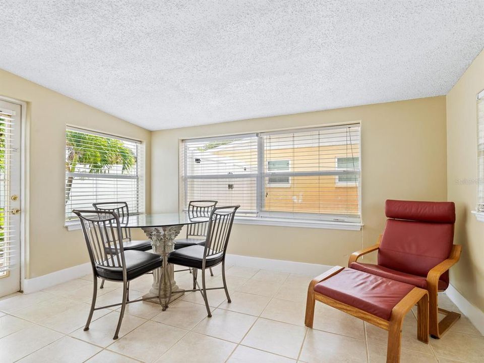 For Rent: $3,700 (3 beds, 2 baths, 1830 Square Feet)