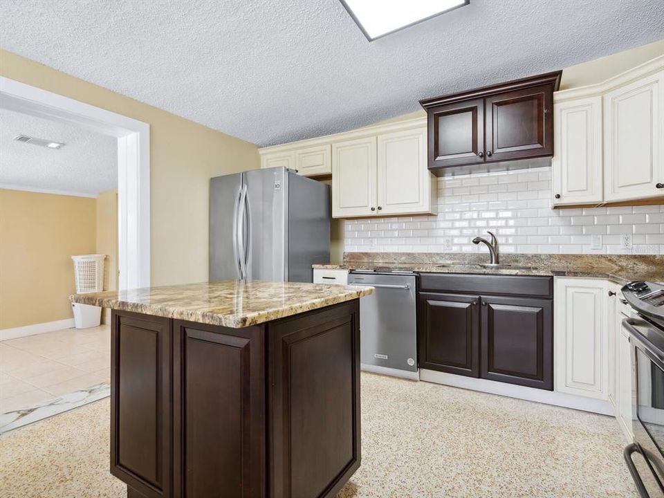 For Rent: $3,700 (3 beds, 2 baths, 1830 Square Feet)