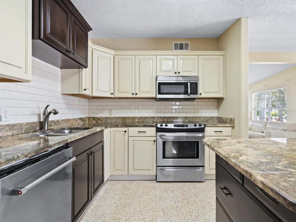 For Rent: $3,700 (3 beds, 2 baths, 1830 Square Feet)