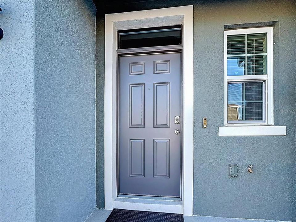For Rent: $2,200 (3 beds, 2 baths, 2613 Square Feet)