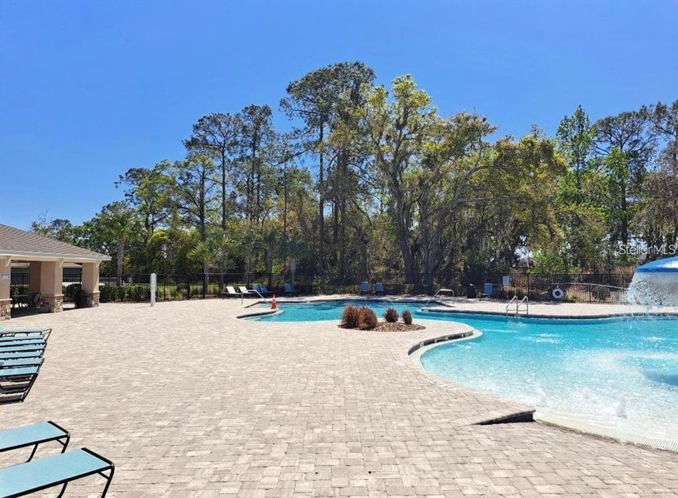 For Rent: $2,200 (3 beds, 2 baths, 2613 Square Feet)