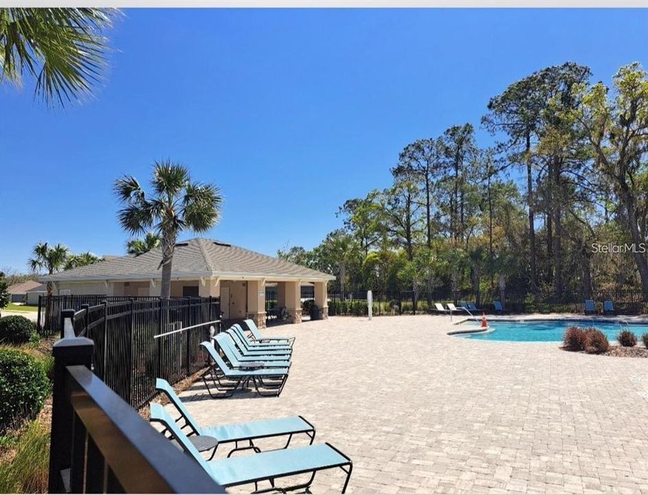 For Rent: $2,200 (3 beds, 2 baths, 2613 Square Feet)