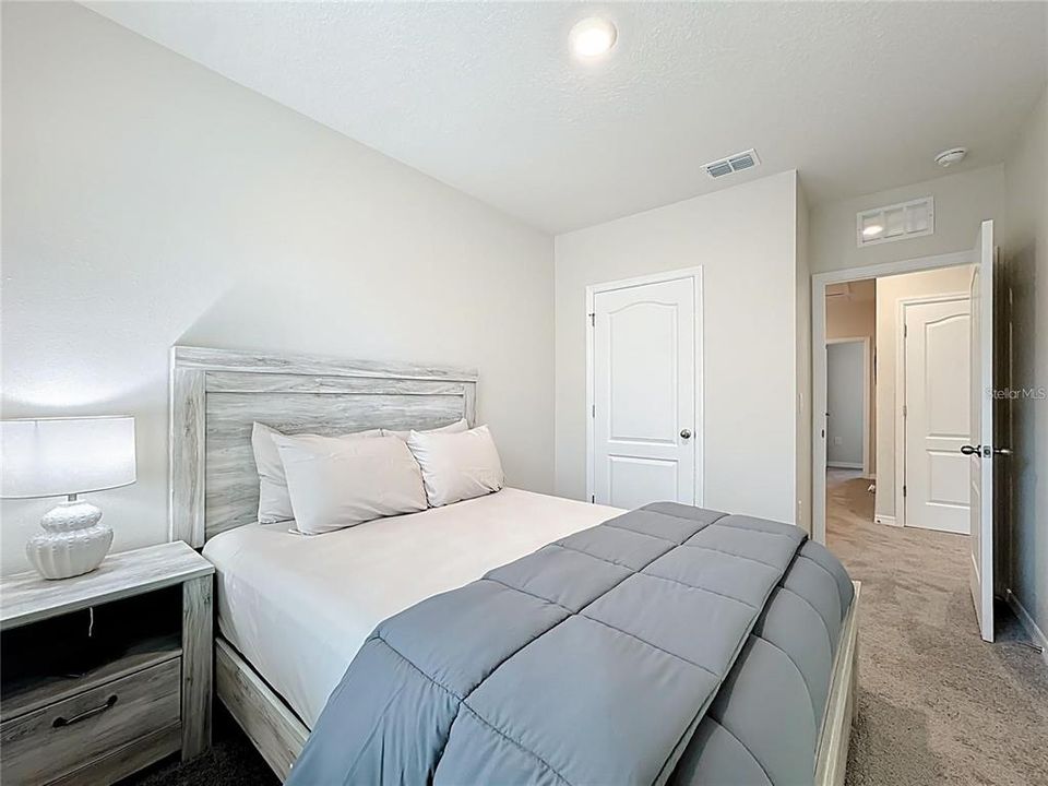For Rent: $2,200 (3 beds, 2 baths, 2613 Square Feet)