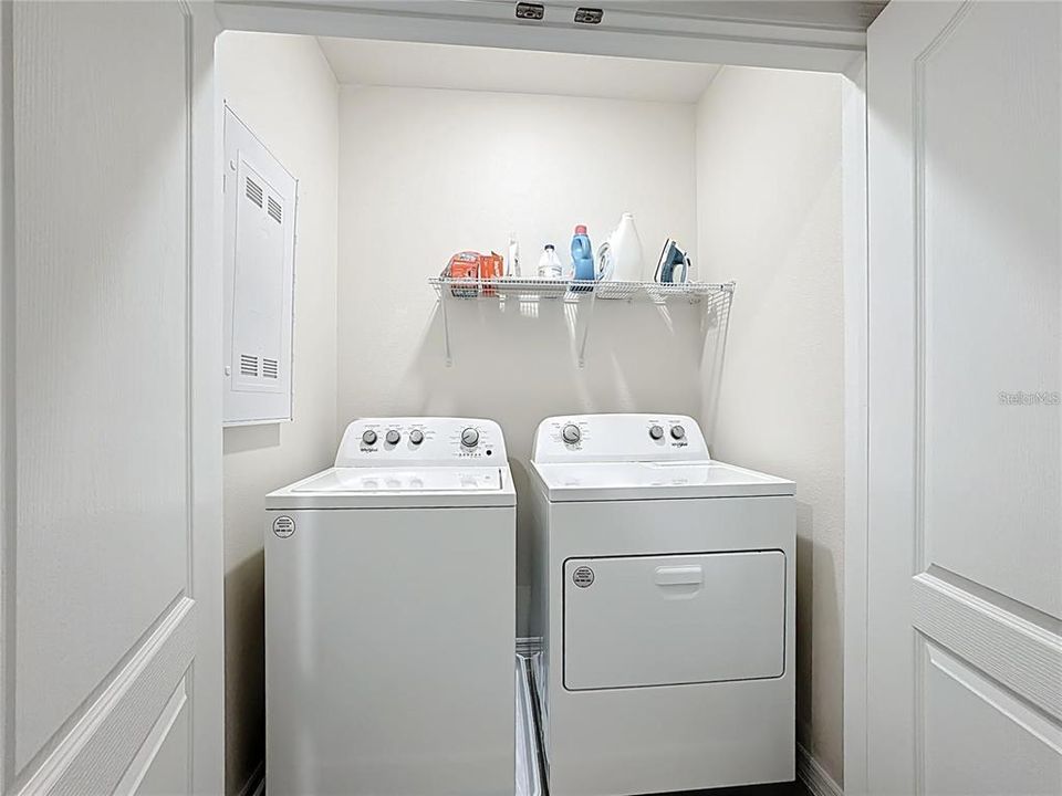 For Rent: $2,200 (3 beds, 2 baths, 2613 Square Feet)
