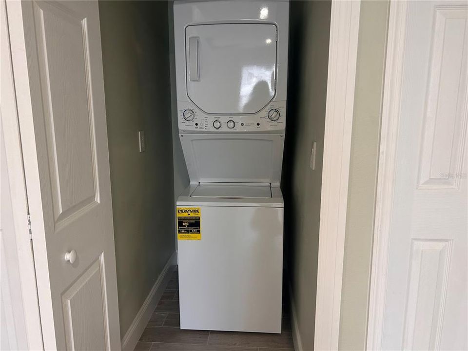 В аренду: $1,500 (1 спален, 1 ванн, 325 Квадратных фут)